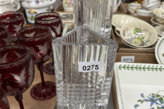 275